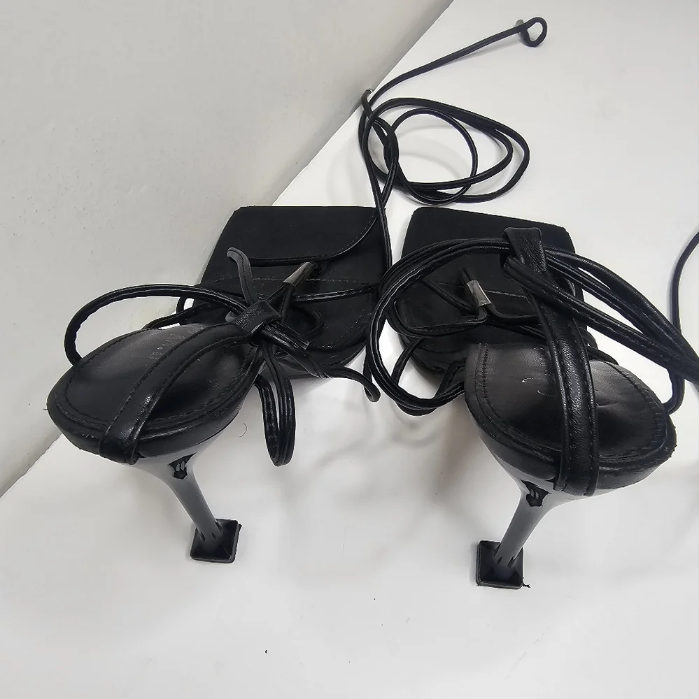 Mixx Shuz Black Strappy Thong Stiletto Heel Sandals - Size 7.5 Square Toe - Picture 6 of 9